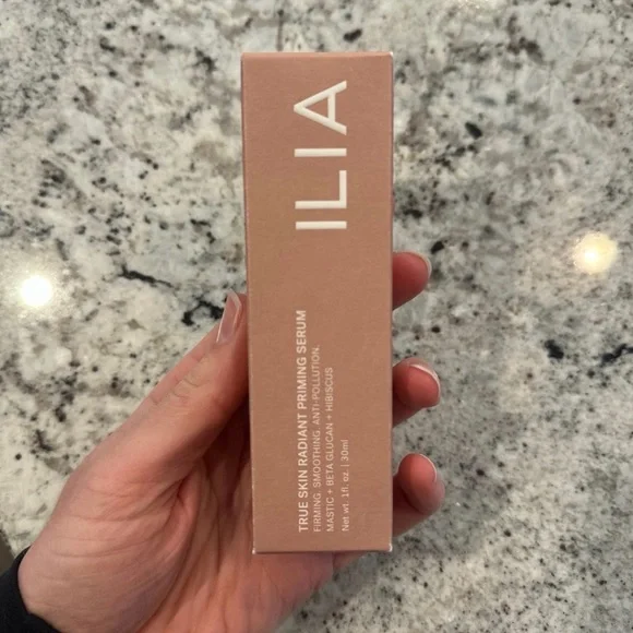 ILIA True Skin Radiant Priming Serum - Picture 1 of 3